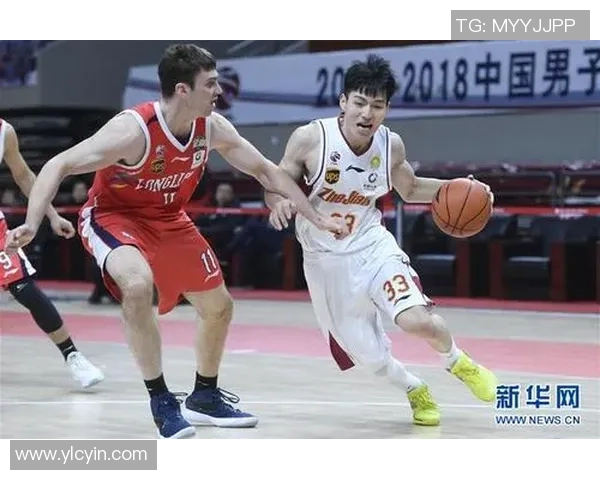 广州队迎战浙江稠州银行全力争胜展现篮球魅力与团队精神